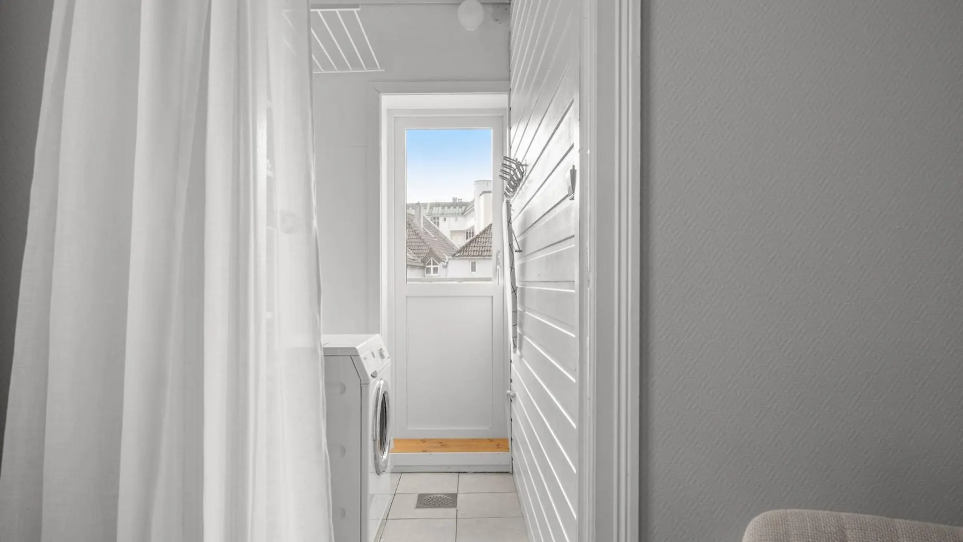 Colorful Apartment - Right Next To Grieghallen! Bergen
